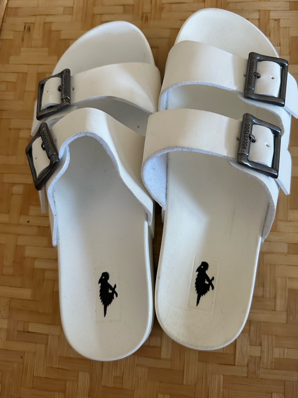 Rocket Dog 2 Buckle Flat Slide in Sandals Wormsn White size 8